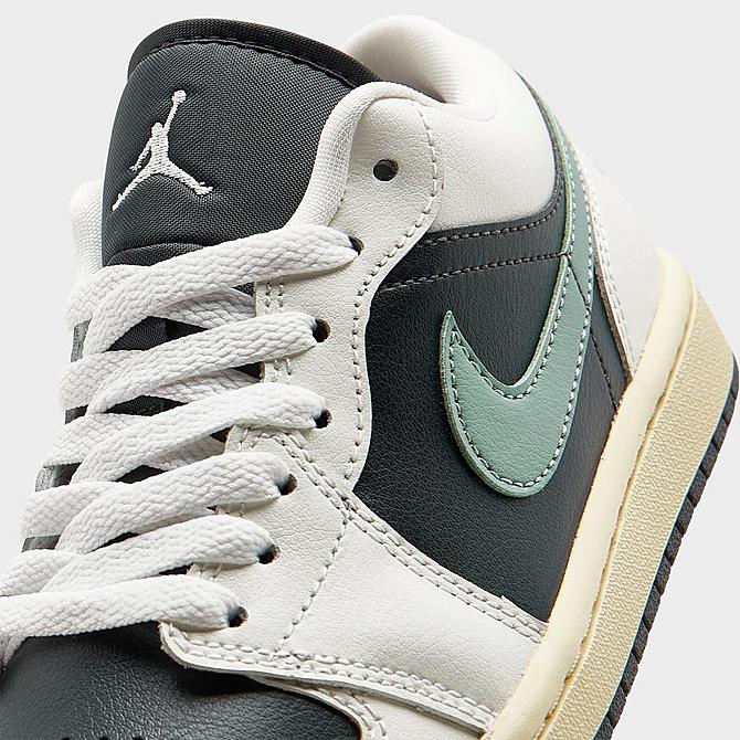 Women's Air Jordan 1 Low 'Jade Smoke' 

Available via @FinishLine |$115| #ad @Jumpman23 

>>> ow.ly/rppk50Romw1