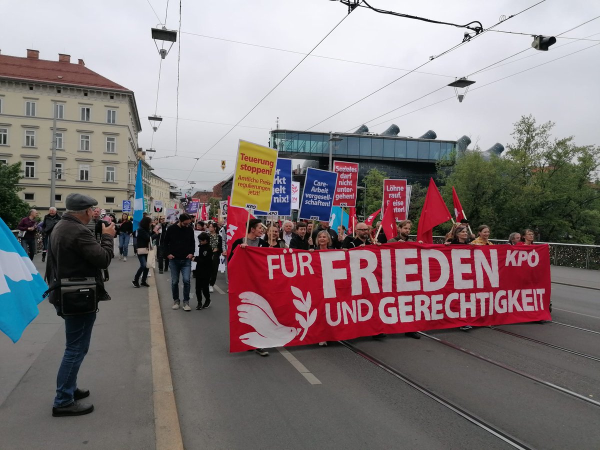 Auf dem Weg von #Favoriten zum Rathausplatz... #SPÖFavoriten
Danke für den Support @LPDWien !