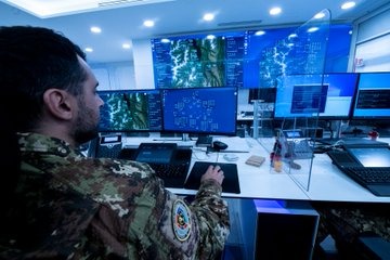 #Concorso per 22Ufficiali in servizio permanente del ruolo normale dell'#Esercito nell’ambito dei settori cyber e spazio
Hai tempo fino a DOMANI 2 maggio 2024 per presentare la domanda
Per partecipare e per informazioni:
➡️bit.ly/Concorso_Uffic…
#ForzeArmate🇮🇹#UnaForzaperilPaese