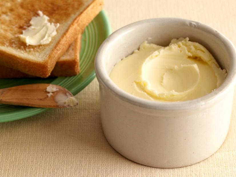 No churning needed to make this creamy homemade BUTTER 🧈 Get @guarnaschelli's recipe: cooktv.com/3xEOzmk