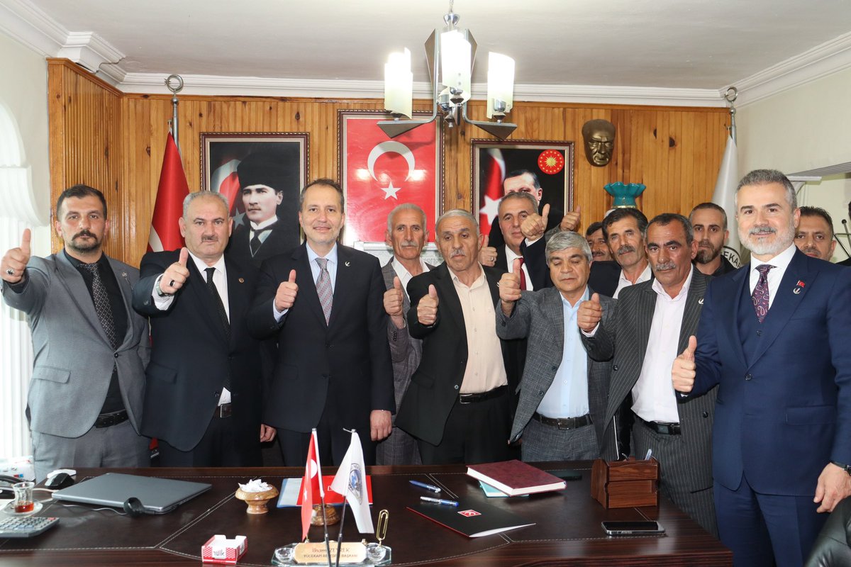 📍 Ağrı Genel Başkanımız Dr. Fatih Erbakan 31 Mart seçimlerinde kazanmış olduğumuz Ağrı Yücekapı Belediyesi’ni ziyaret ederek belediye başkanımız İlhami Zeyrek’e başarılar diledi.