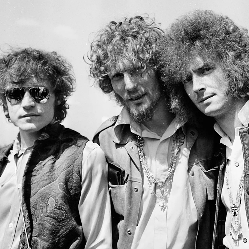 こんばんは
今宵はImprovisationの気分

ステージ上でバッチバチに火花を散らす3人の姿が…

#Cream
#Spoonful

🎵 youtu.be/YkK347-sxg0?si…