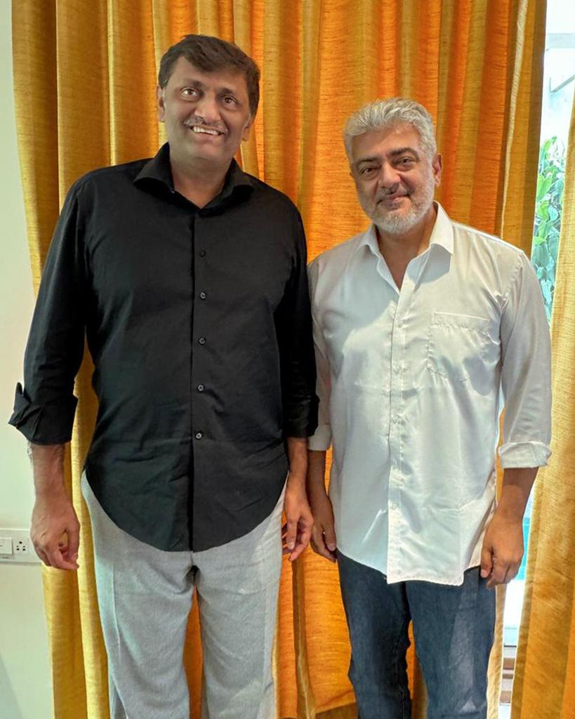 Producers of #GoodBadUgly - #RaviShankar & #NaveenYerneni met #AjithKumar Garu to wish him on his birthday ❤️‍🔥

#HappyBirthdayAjithKumar
#HBDAjithkumar #HBDAjith #HappyBirthdayAK #HBDAK