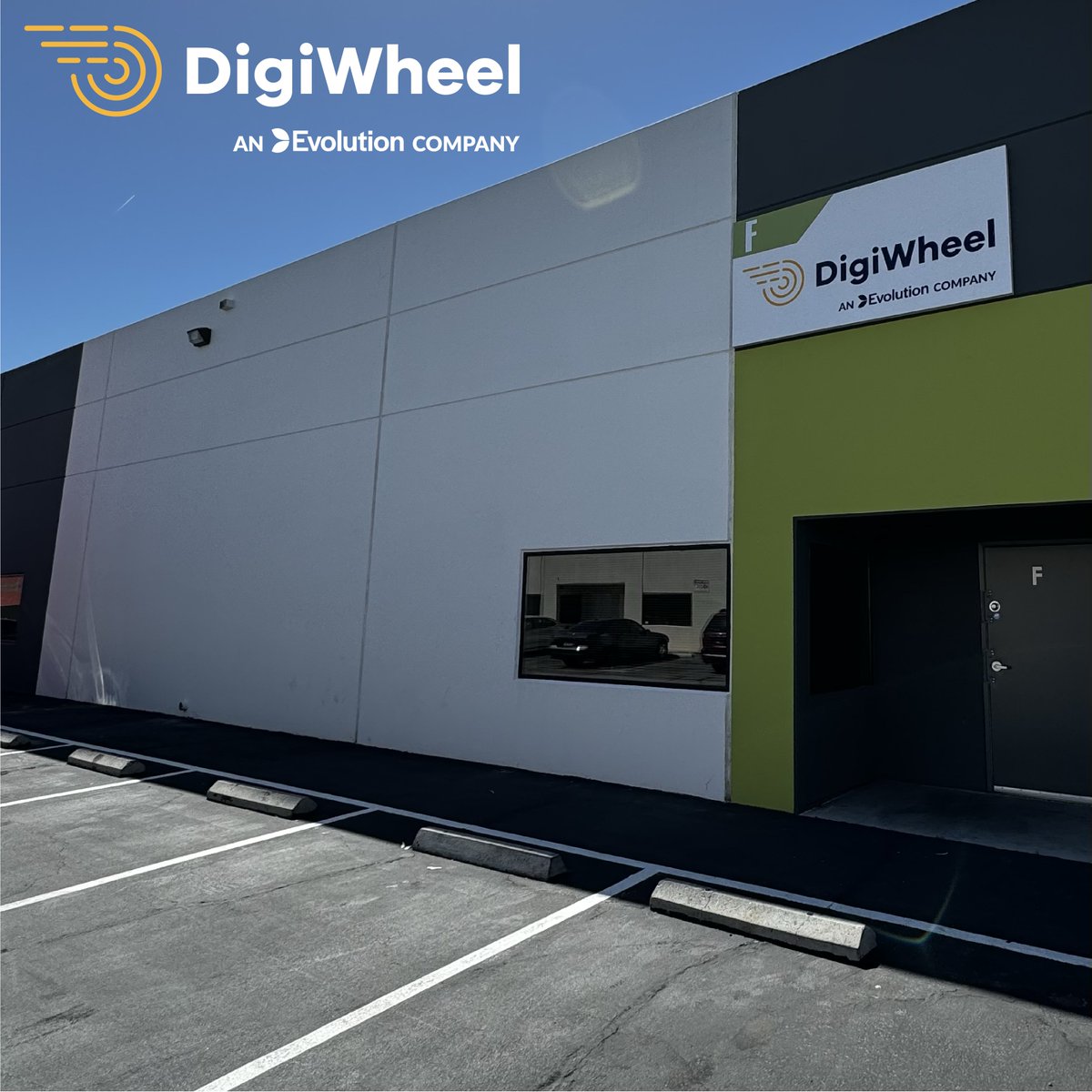 Las Vegas, Nevada! Our second home here in DigiWheel. This staging facility is used to service our clients in both Canada & USA along with providing a showroom for prospective clients to come and play with our products! 🎰🎡

#DigiWheel #GetToKnowUs #LasVegas