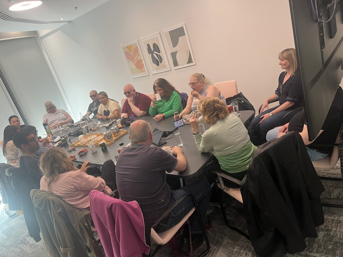 It was lovely to welcome Jess from @gdcampaigns & Kate from @PocklingtonHub to our monthly @SLCouncils meeting last night. Updating each other on priorities & looking at ways we can collaborate to enhance our work to improve access to services for blind & partially sighted people