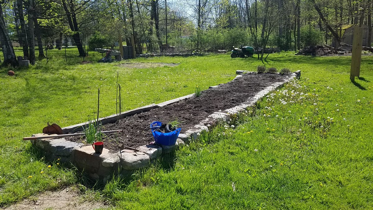 Question for garden Twitter. I have too much water retention in my raised garden bed and it's causing compaction. A large 160+ sq ft. bed. What is the most cost effective mediums to add to improve drainage to better aerate the soil?