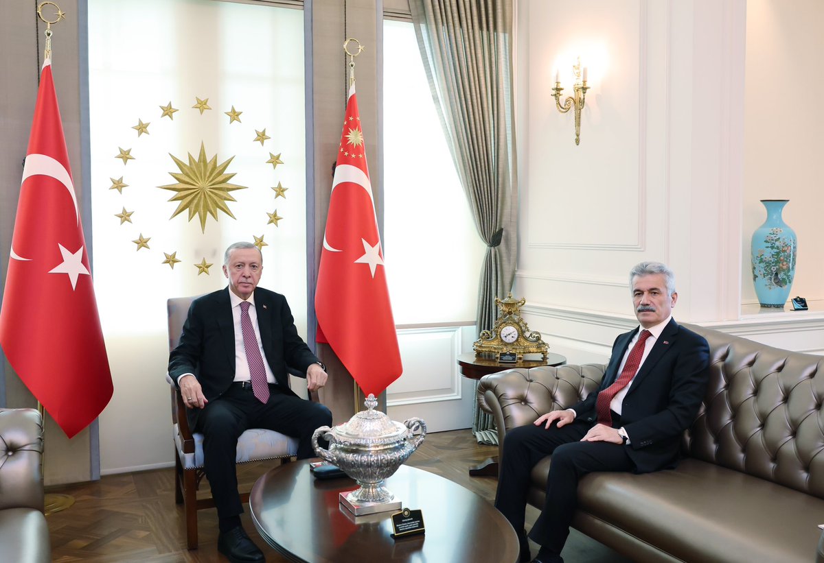 Cumhurbaşkanımız @RTErdogan, Danıştay Başkanı Zeki Yiğit’i Çankaya Köşkü’nde kabul etti.