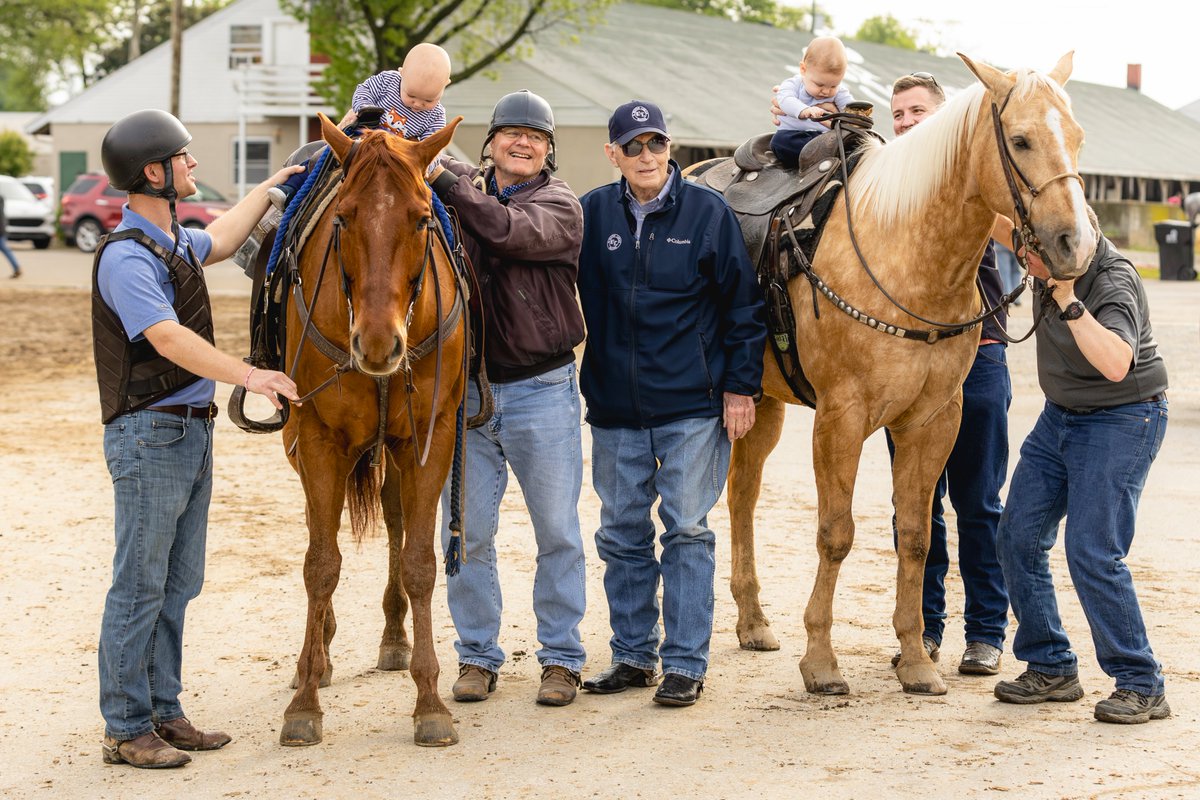 Six generations of a love for the horse. 

Kentucky Derby winning trainers D. Wayne Lukas and Bill Mott, both with runners in #KyDerby 150, sharing their track ponies with the youngest members of their families❤️