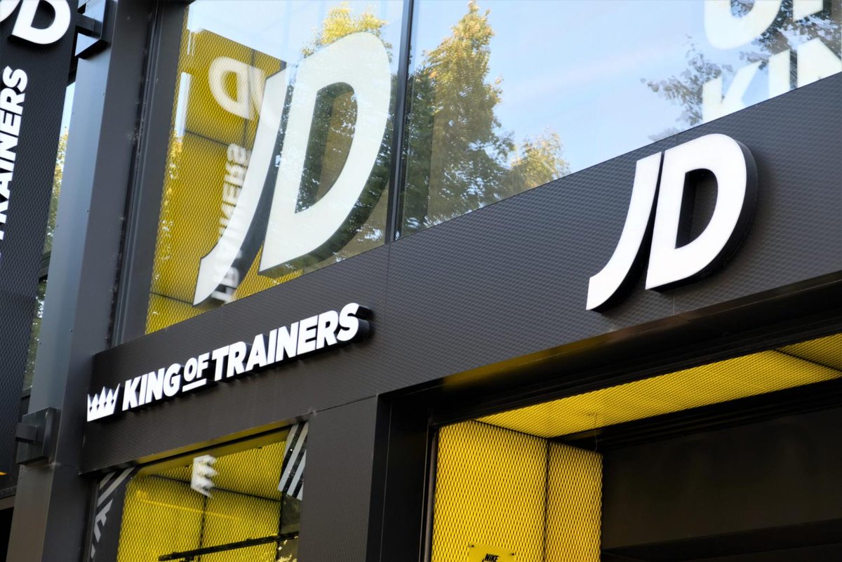 JD Sports employees have been ordered to work from the office for a minimum of four days a week starting this summer.

Click the link below to read more.

#fashionretail #retailnews #hybridworking  bit.ly/3QsFQ1M