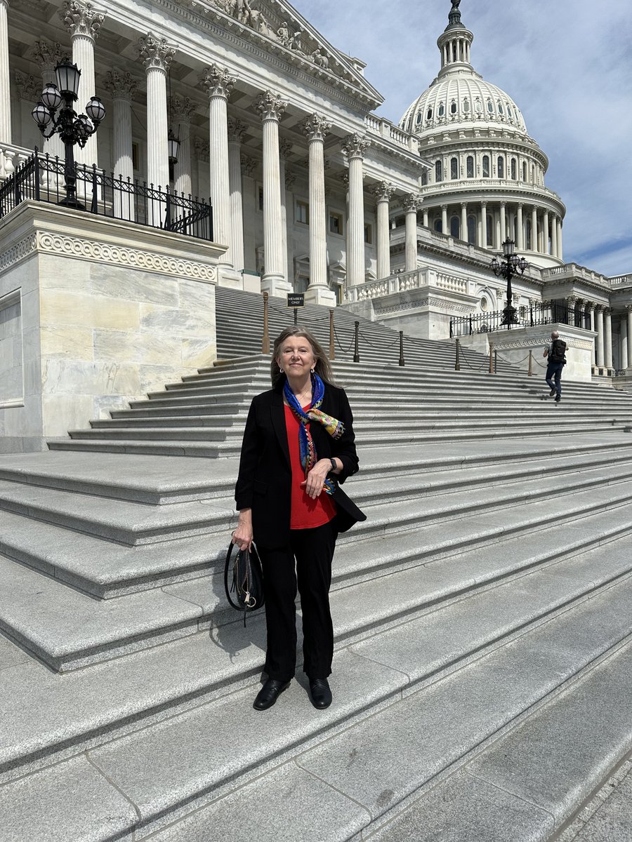 Great to be at the Capitol to speak at the briefing on #blockchain and financial inclusion sponsored by the @TheBlockFound and @hedera. Lots of work to be done, but exciting ideas for expanding financial opportunity. @katedgriffin @AspenFSP @ConsumerReports @RepYoungKim @cmesi