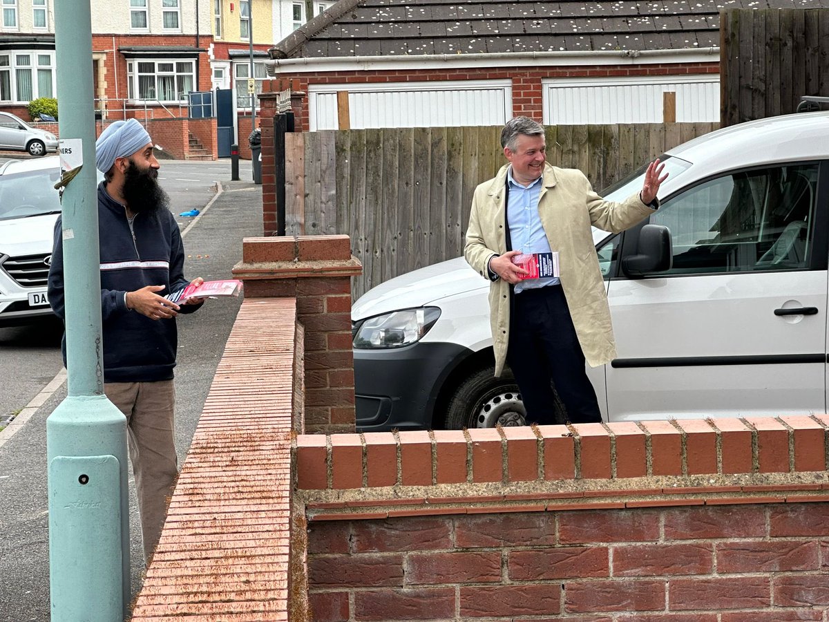 Great response on the doorstep in Birmingham this afternoon for @RichParkerLab. Richard will deliver for the people of the West Mids. #VoteLabour on May 2nd to send a message to Rishi Sunak & the Tories. It’s time for change.
