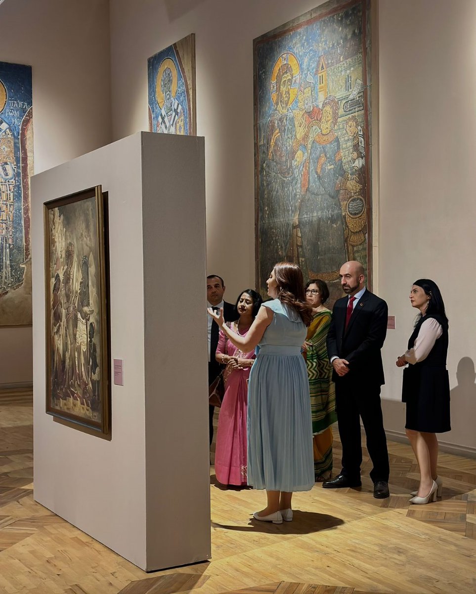 Ambassador @Nilakshi_Sinha attended a special exhibition of Ajanta cave paintings of world renowned Armenian artist Sarkis Katchadourian @GalleryArmenia in collaboration with MFA of Armenia. Katchadourian worked in India from 1937-1941.