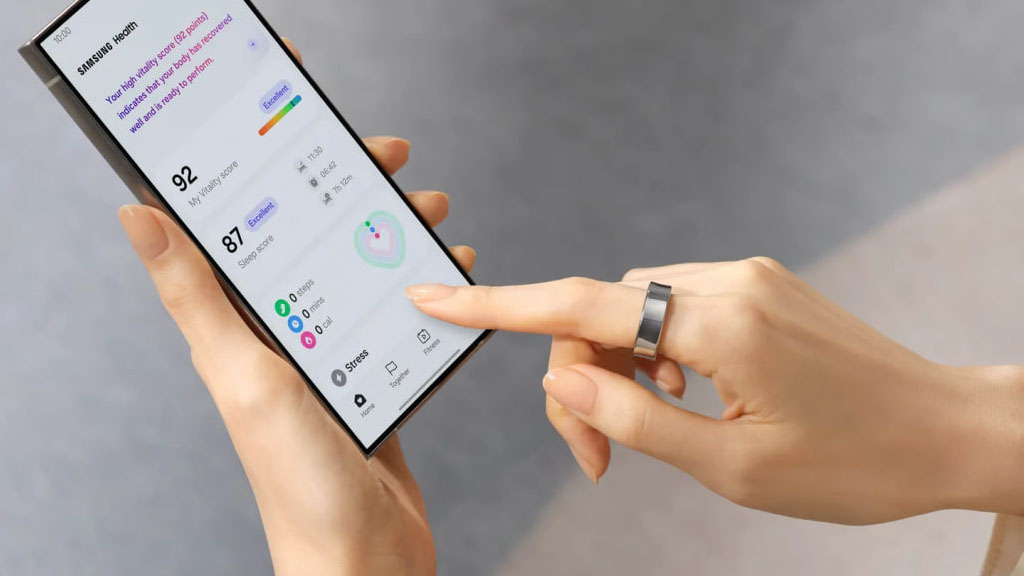 🚨 يبدو أن تقنية NFC ستكون ميزة اختيارية في خاتم #GalaxyRing من سامسونج. ومن المتوقع أن تطلق الشركة أول حلقة ذكية لها في شهر يوليو من هذا العام، مع بدء ظهور التفاصيل المتعلقة بميزاتها الأساسية.
وفقا للشائعات، قد يحتوي Samsung Galaxy Ring على تقنية NFC. عند الاستخدام، ستعمل