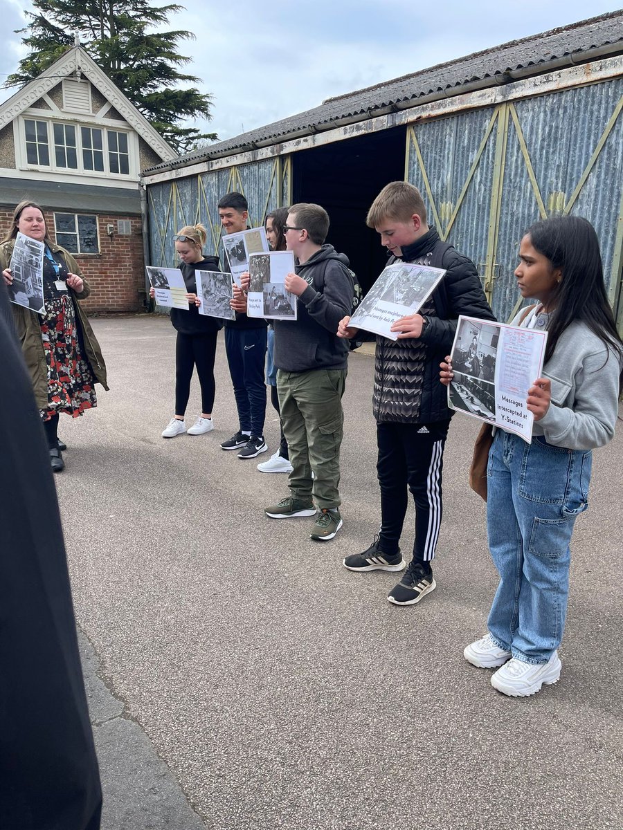 Recently our students at @PATKingsSchool delved into the rich history of Bletchley Park, while our younger pupils from @carletonparksch had an exciting time sending off their pen pal letters and peeking inside the postbox!