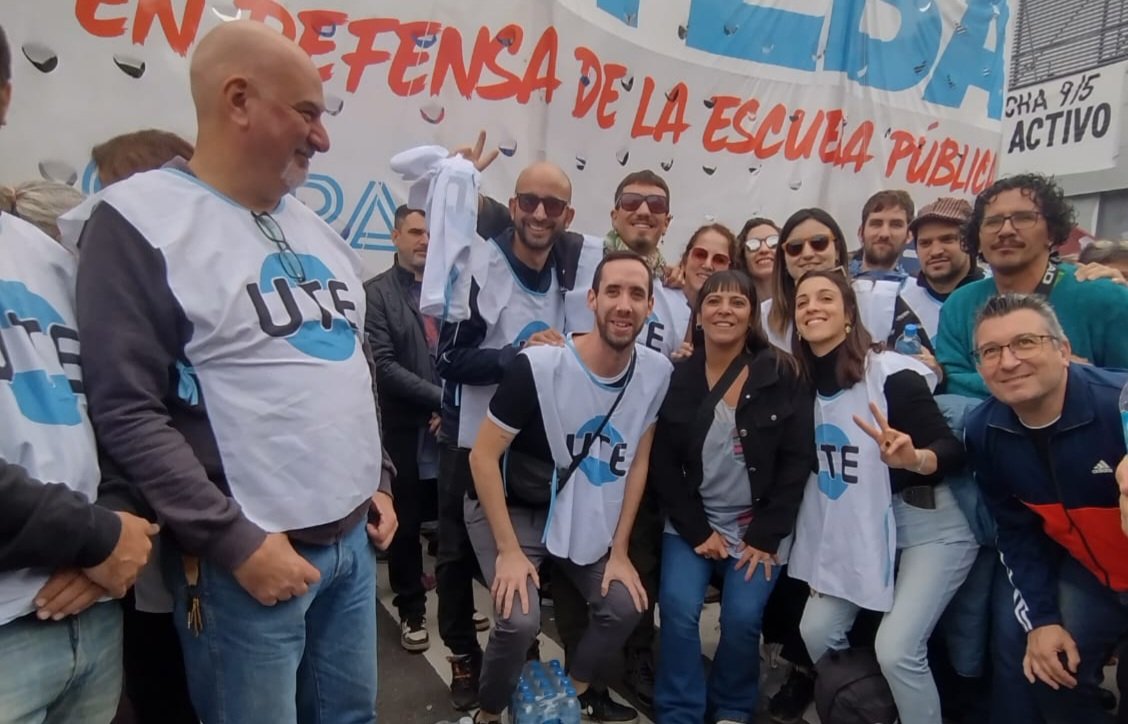 utectera's tweet image. Marchamos en unidad en defensa de los derechos de lxs trabajadorxs. 

#1DeMayo