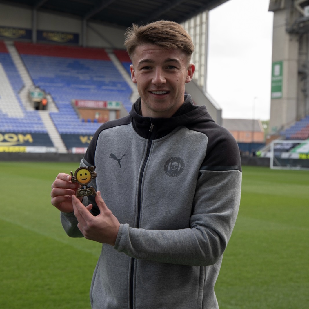 Charlie Hughes is your Junior Latics Player of the Season!🏆

#wafc 🔵⚪️