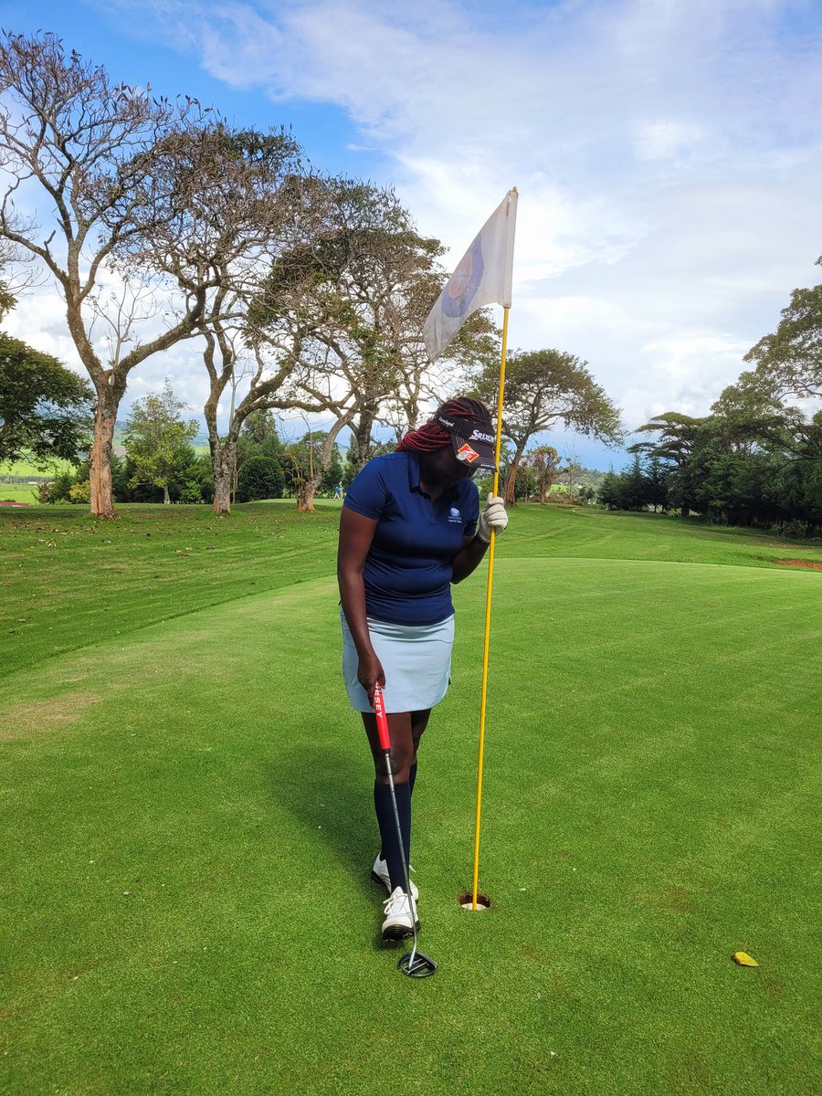 Today,I traded in my farming boots for golf shoes and spent my Labour Day on the course, indulging in the game of golf! It was a refreshing break from the farm, a chance to recharge & enjoy some well-deserved leisure time. Cheers to finding balance between hardwork & relaxation!