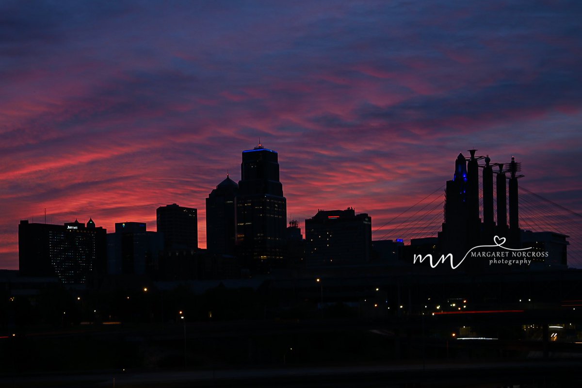 Oh what a beautiful morning. Under exposed to captured the silhouette and the colors of the sky. #sunrise #howwedokc #visitkc