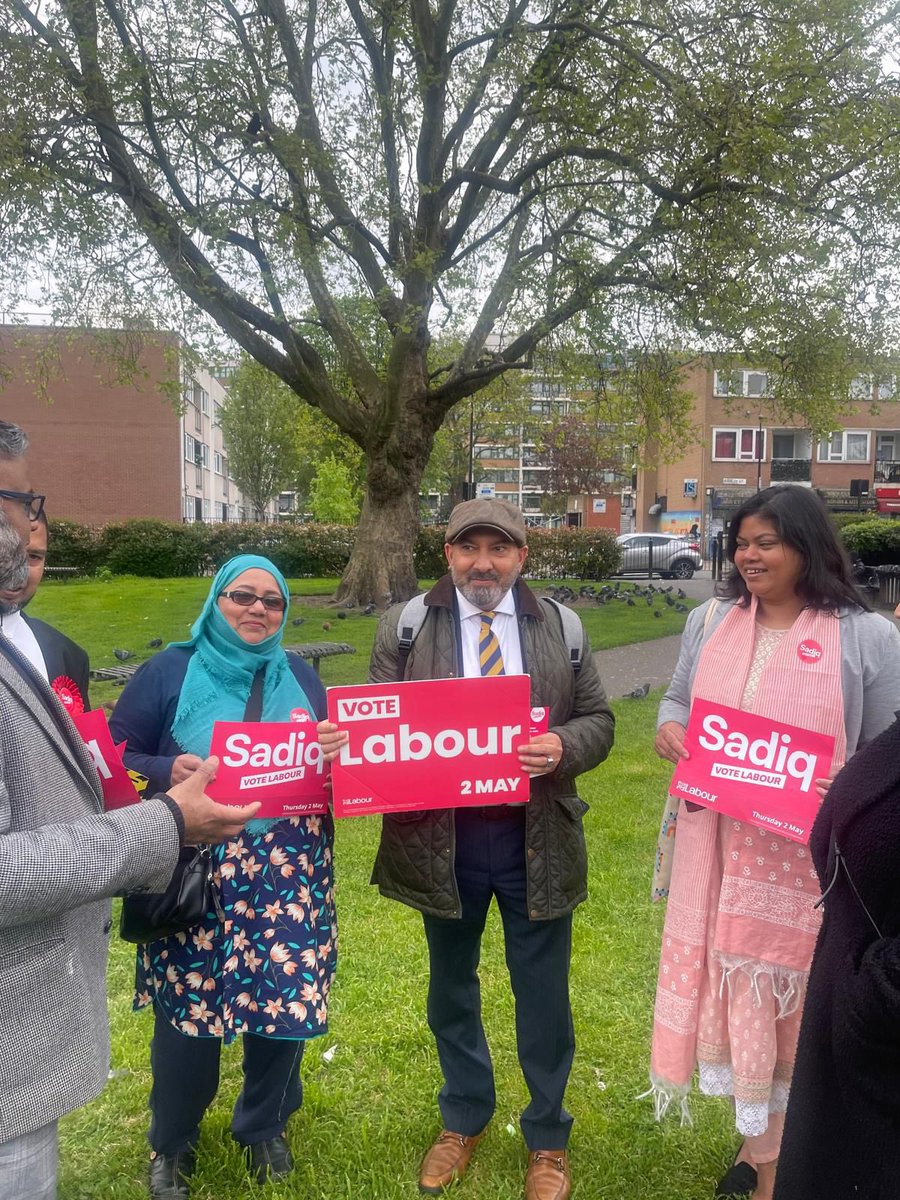 Final canvass session in Whitechapel before the big day. Great to see the enthusiasm among our members. Positive response for @SadiqKhan & @unmeshdesai Pls don’t forget to take your photo ID when you go to the polling station tomorrow.