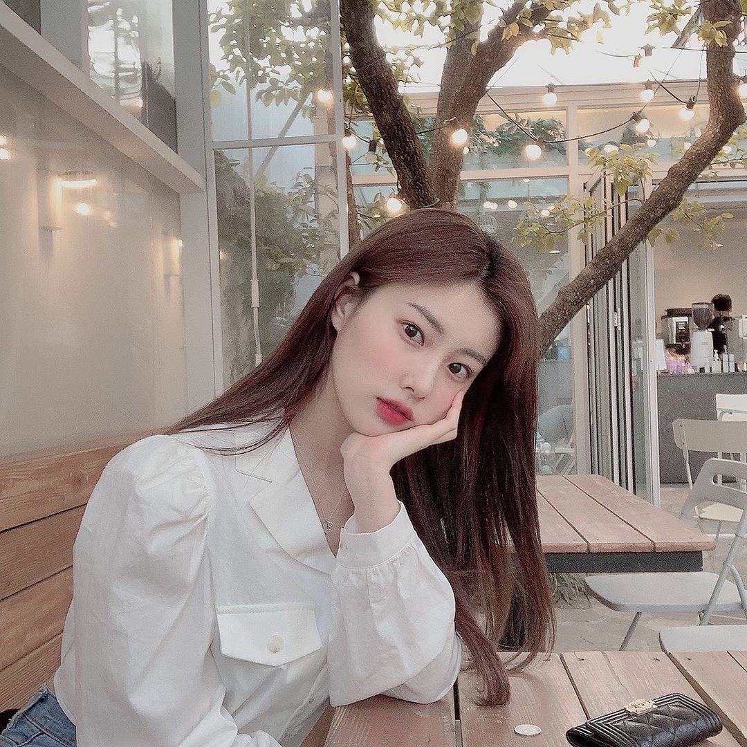 200501 - IZ*ONE IG

🔗instagram.com/p/B_o50bLlKis/

다 다른날의 혬 🐹
⠀
全部違う日のへウォン🐹
⠀
#혜원 #ヘウォン 
#강혜원 #KangHyewon #カンヘウォン
#IZONE #아이즈원 #アイズワン