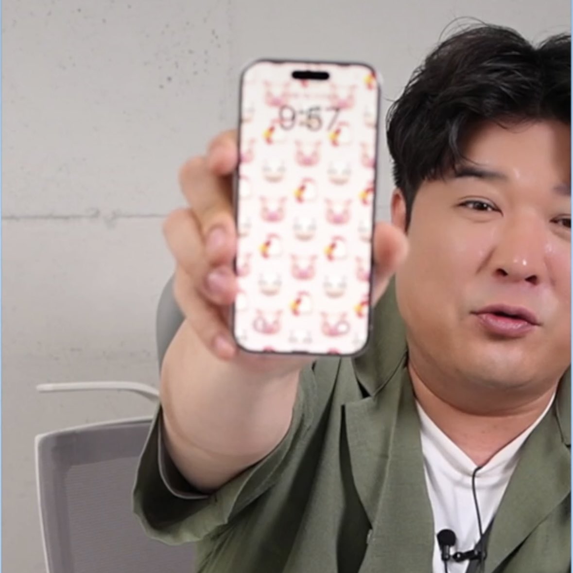 Latest wallpaper
His favourite meat 🐷🐔🐮
😂😂😂😂😂😂😂😂

#SHINDONG #신동