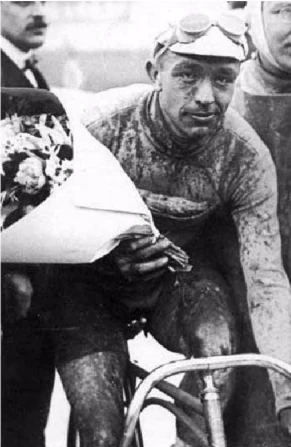 After the war the Belgian federation lifted Deman's suspension for his herioc actions in the war. He received multiple military honers for them as well. He returned to racing & won Paris-Roubaix in 1920. 14/15