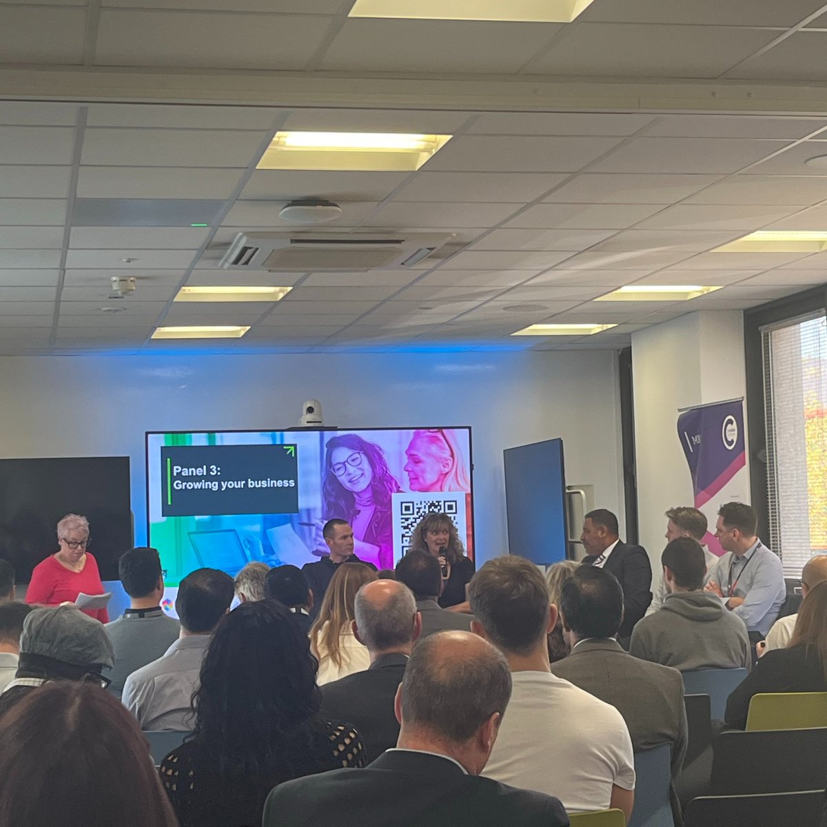 Yesterday's first ever BusinessFest was an absolute success! We want to extend a heartfelt thank you to all of our speakers and the attendees. Your contributions were invaluable in making BusinessFest truly inspiring 🙌 Discover our upcoming events here: semlepgrowthhub.com/events/