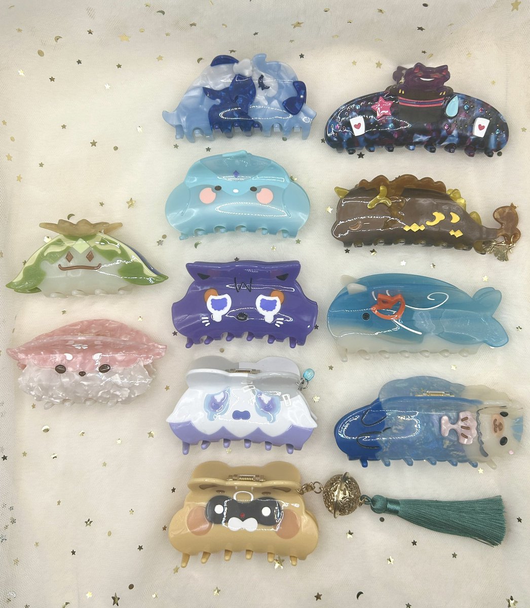 📏Size comparison✨ L sizes(right) are 11-11.5 cm. The rest are 9 cm., but some designs have fewer teeths than others !
