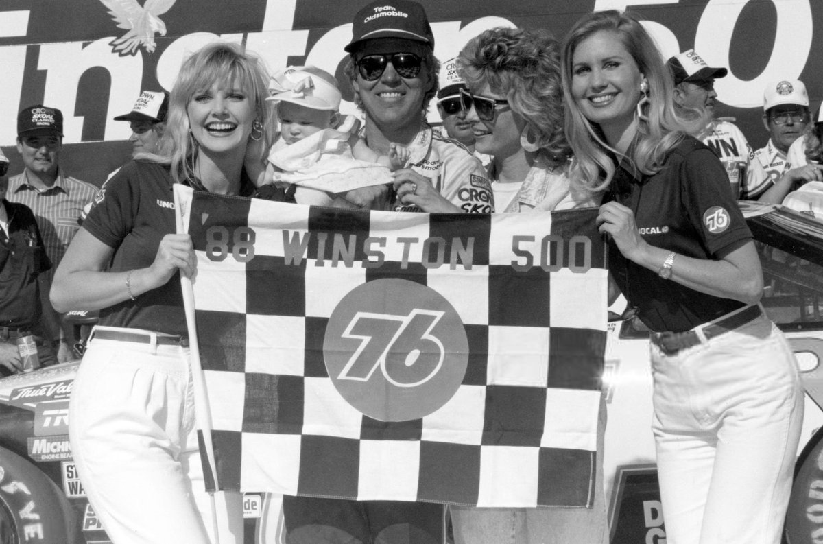 May 1, 1988- Five years to the day after his spectacular crash at the same track, @philparsons98 scores his first Cup win in the Winston 500 at Talladega. Parsons passed Geoff Bodine for the lead on Lap 174 and won by .21 seconds over Bobby Allison. Bodine was 3rd.