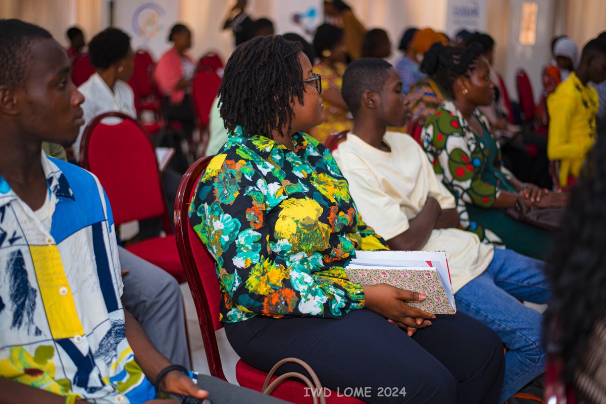 "Construisons un monde où les femmes peuvent s'épanouir dans les milieux des sciences et des technologies."

La phrase de conclusion du Dr d'Almeida résume assez bien à elle seule, le but et la teneur des échanges, des discussions, du partage de connaissances  qui a lieu 👇👇👇