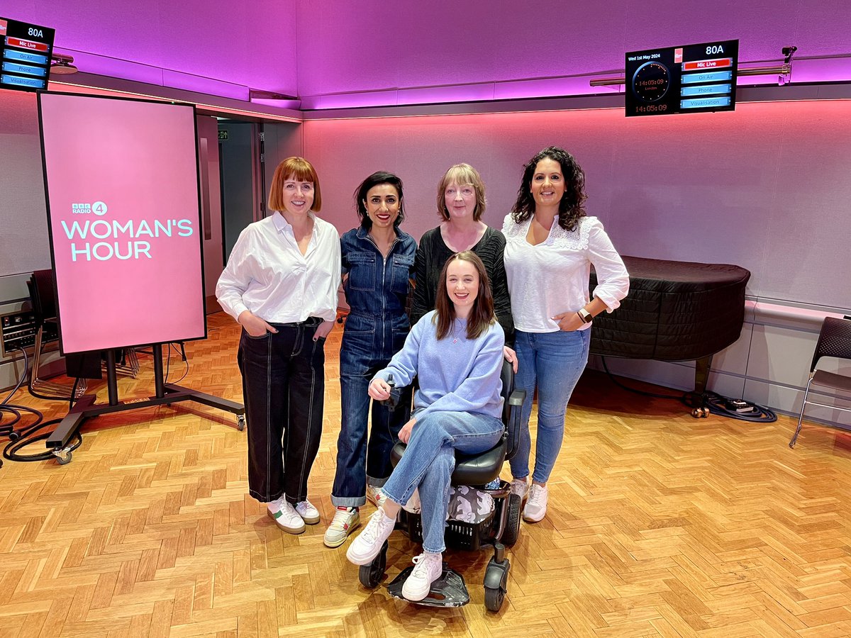 What an honour to spend the afternoon among these incredible women, thank you @BBCWomansHour 💜 The programme is out on the bank holiday if anyone fancies a listen to our cross-generational discussion on ageing! 🏷️ @callybeaton @itsanitarani @DrRadhaModgil & Dr Sharon Blackie