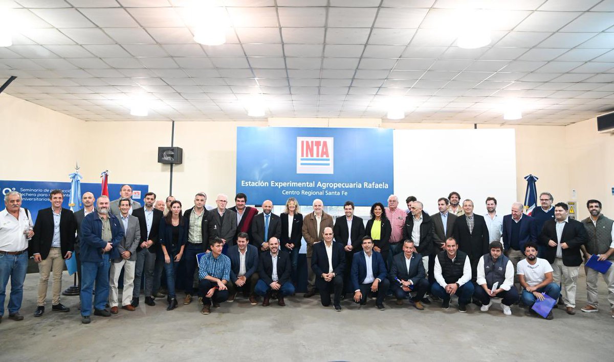 Para abordar el achaparramiento del maíz y sus consecuencias productivas, el secretario de @bioeconomiarg, <a href="/vilellafer/">Fernando Vilella</a>, se reunió con funcionarios de 11 provincias en nuestra Estación Experimental <a href="/INTARafaela/">INTA Rafaela</a>.