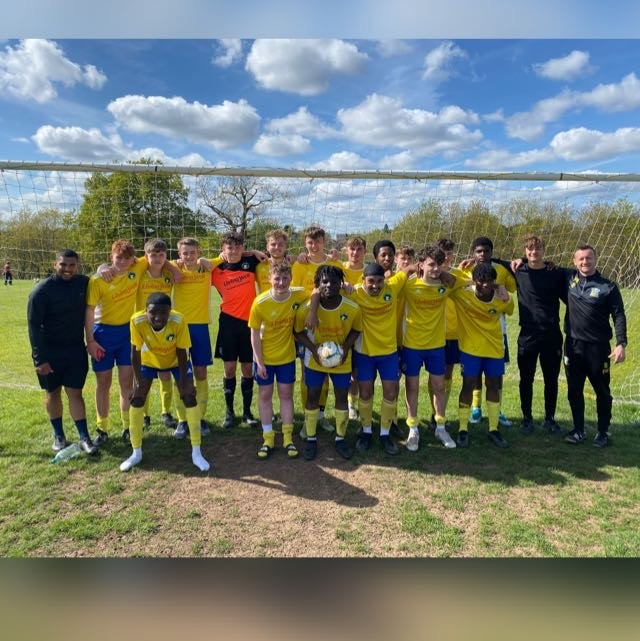 CUP FINALISTS!

Good luck to our U18PM team who will be playing their last ever game in youth football this Sunday and aiming to lift the President's Cup as their send-off🏆

Some achievement in itself to get to the final so whatever the result, well done to everyone involved!
