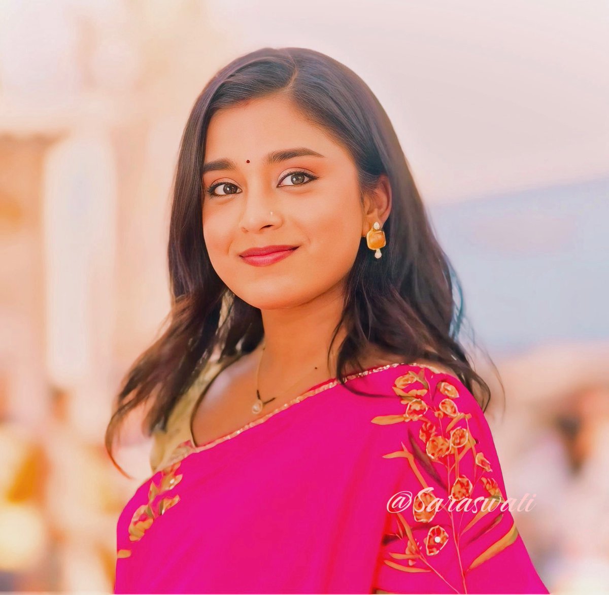 Cutie 🫶🫶🥰 Kavya is glowing in Pink!

#SumbulTouqeerKhan 
#KavyaEkJazbaaEkJunoon