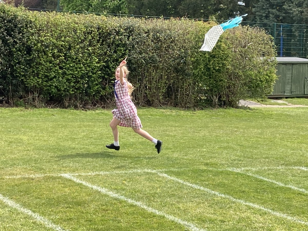 PipersPrep's tweet image. The sheer joy when Year 6 flew their kites for our Kite Flying Festival today, raising money for @MSF 🪁#PipersCommunity #KiteFlyingFestival