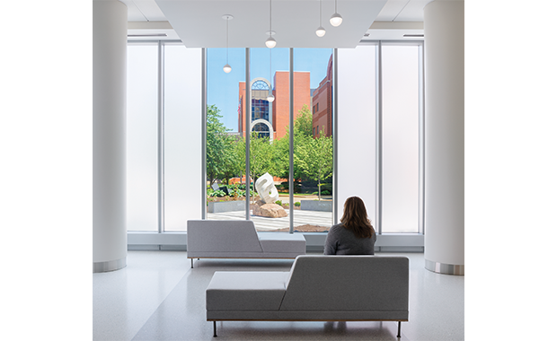 HCDMagazine's tweet image. The new Juve Family Behavioral Health Pavilion, designed by @HasenstabArch in collaboration with @PerspectusArch, allows services to be integrated as part of the larger medical system. (image: Brad Feinknopf, Feinknopf Photography)
Read it: tinyurl.com/ya8u6ffm
#healthdesign