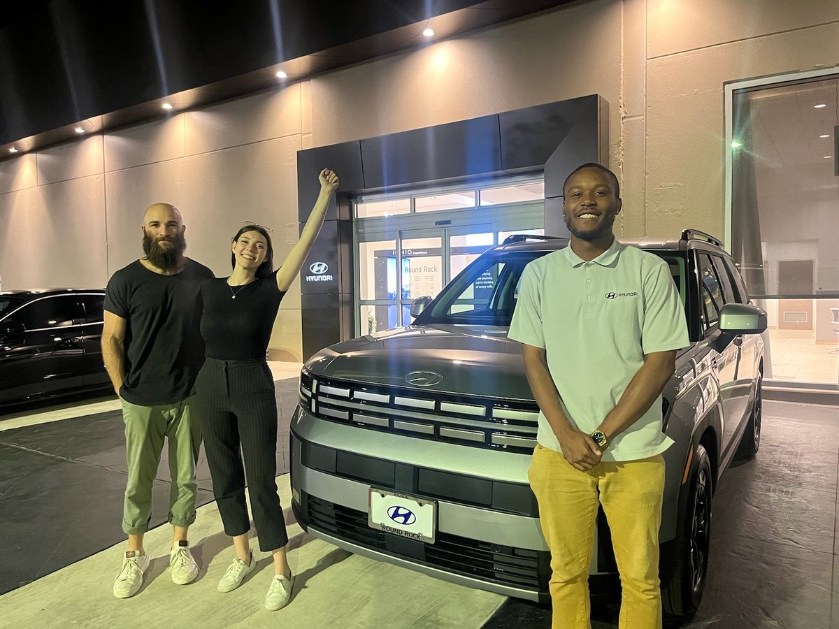 Our 2024 #HyundaiSantaFe models are flying off the lot! With the help of our dedicated #RoundRockHyundai Salesman, Kelsey Smith, providing an exceptional experience; he is going above and beyond to get his happy customers into what they truly need. Welcome to the family!