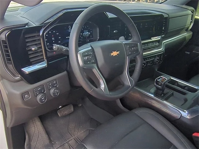 Come test drive this pre-owned 2023 #Chevrolet #Silverado1500 
4WD Crew Cab Short Bed LTZ!
🔹 Mileage: 23,295 🔹 Stock #: R1119704A

🖥️ Buy it HERE: bit.ly/3TmCs96

#BlakeFulenwiderBeevilleRCDJ #FulenwiderAutomotive #BeevilleTX #FulenwiderFamily #NewRide #ForSale