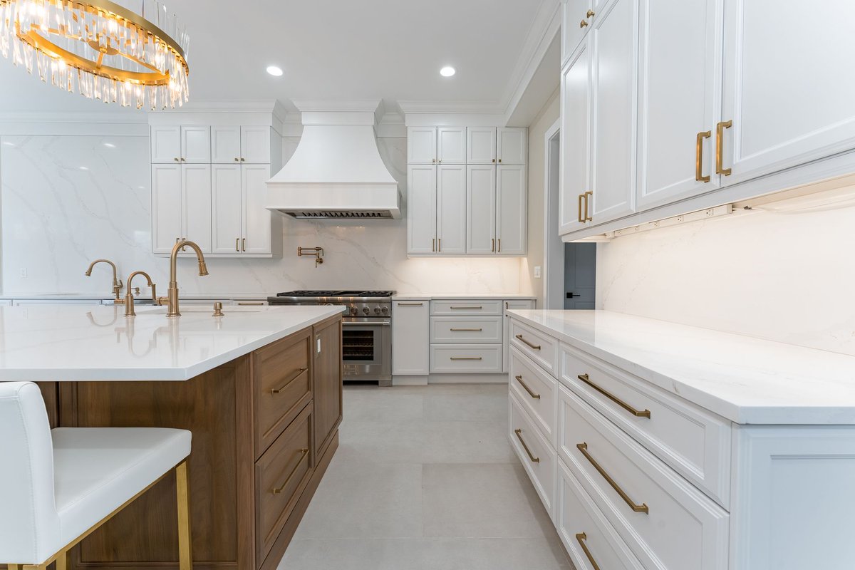 With a sweet symphony of Calacatta quartz countertops, stained walnut, painted maple, gorgeous lighting, and incredible textures in this stunning kitchen, it’s no wonder this project is a favorite. 🌷 

#kitchengoals #kitcheninspo #kitcheninterior #kitchendesign #kitchenstyle