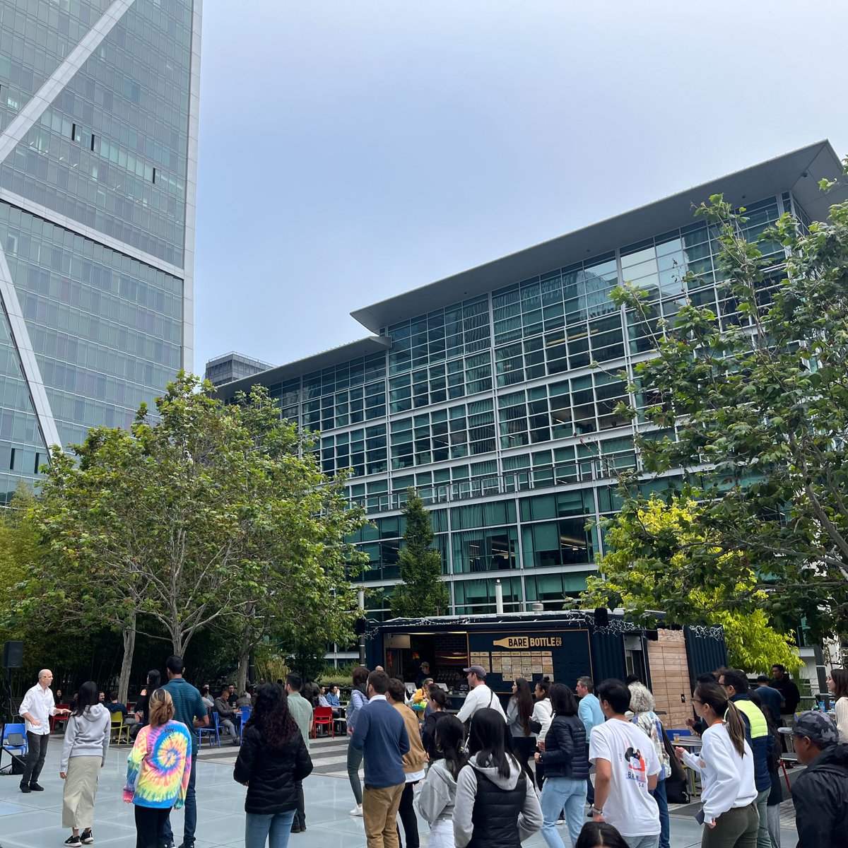 Programming is back in full swing! Get May started with dancing sessions; meet us at TJPA's Salesforce Park Main Plaza for Swing in the Sky with The Hot Baked Goods at 6 p.m. today, 5/1, and Mucho Mambo Salsa Night tomorrow, 5/2, at 5:30 p.m. 🪩