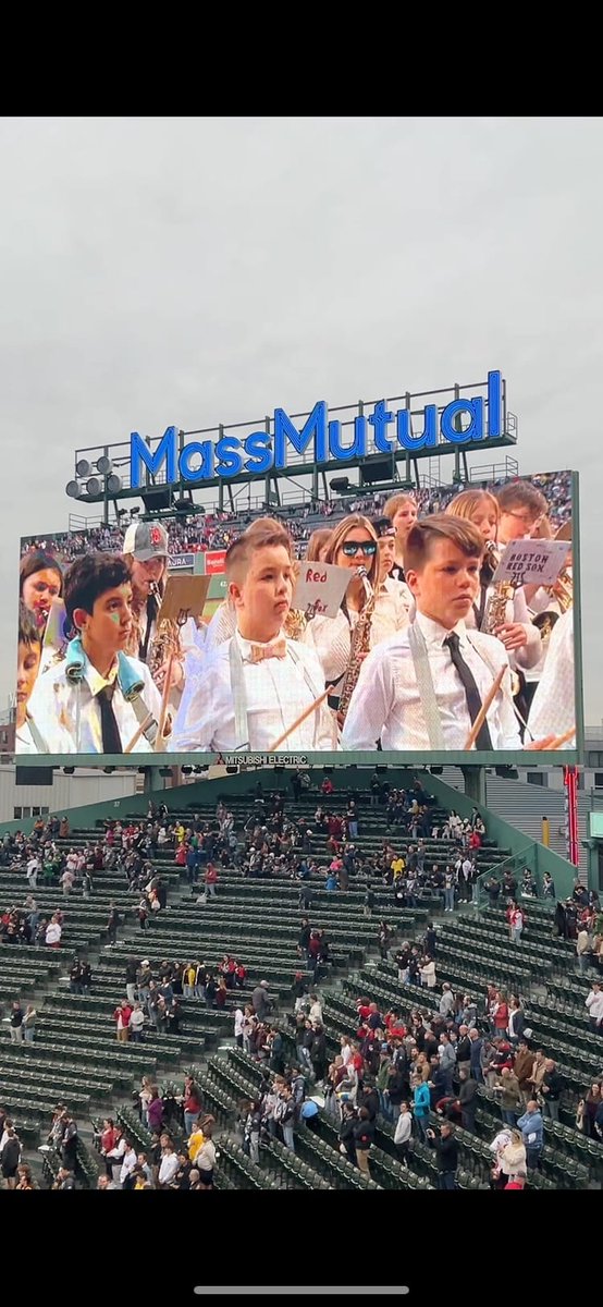 The Pembroke Elementary School Band did a incredible job performing the National Anthem last night at Fenway Park.  #TitanPride