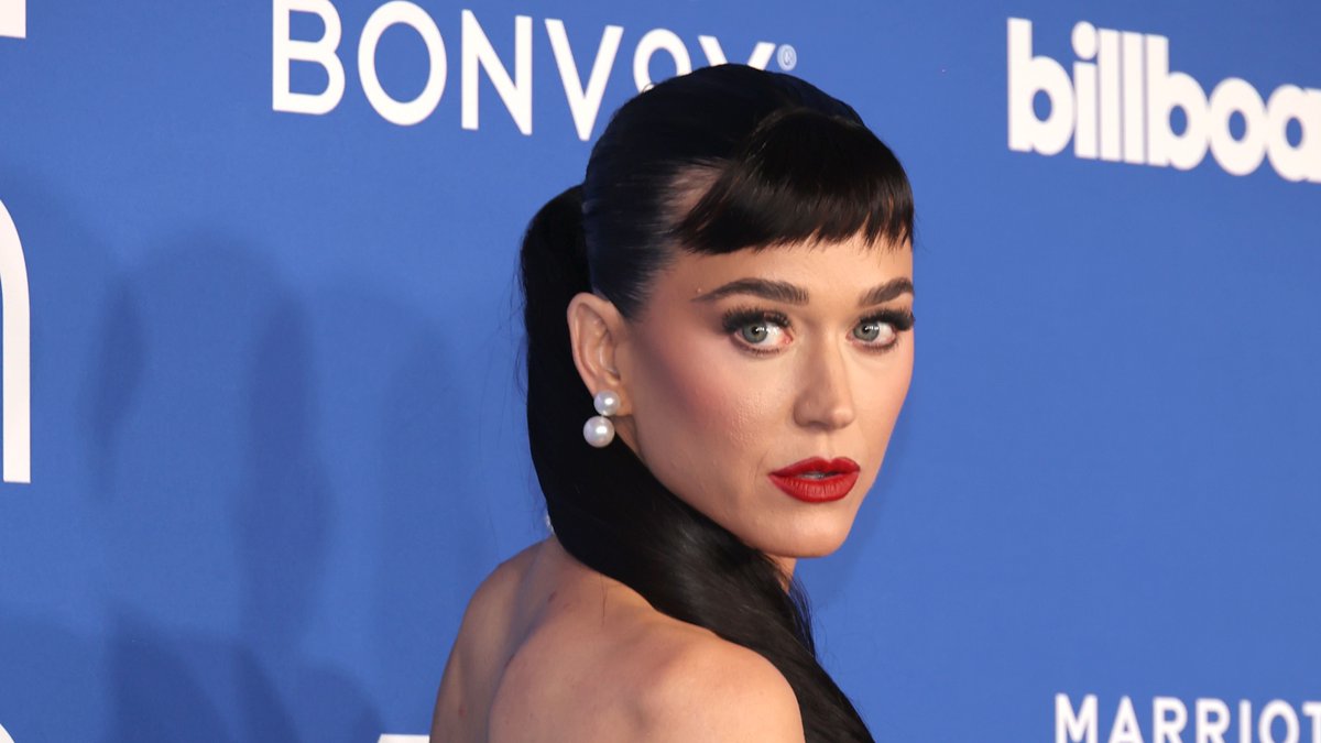 En reciente entrevista la cantante #KatyPerry comentó estar trabajando en próximo disco el que ella describe como 'Es una fiesta'.
#MixFm #DiaDelTrabajador #Puebla #BuenosDias