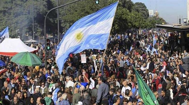 Trabajadores argentinos realizan nueva jornada de protestas
rnv.gob.ve/prensa/?p=3771…
#MayoDeTransformación 
#YoSoyDeAqui