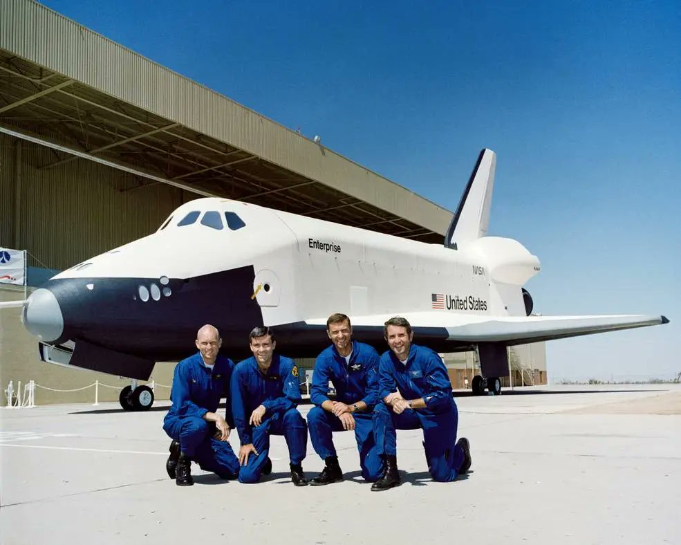#OTD 5/1/1979: #SpaceShuttle #Enterprise rolled out to the pad for approach and landing test. Pictured: Gordon Fullerton, Fred Haise, Joe Engle and Richard Truly in front of Enterprise on the day of its rollout: nasa.gov/feature/40-yea…
@NASA #space