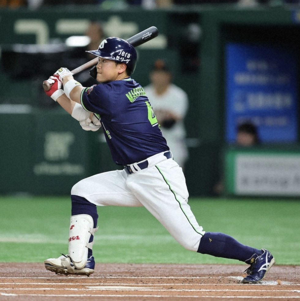yakulpon's tweet photo. ヤクルト丸山和が止まらない　4試合連続マルチ安打に今季初の猛打賞　「タイミングが取れている」(スポニチアネックス)

今季初の3安打猛打賞。同時に4月28日の阪神戦から4試合連続マルチ安打で、その間は16打数9安打の打率.563と確変中だ
https://t.co/jtsOaNsTgk https://t.co/Ss8PpnOBlk