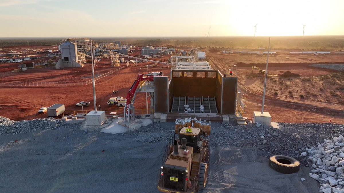 In a milestone for a world-class #hardrock #lithium project, @LiontownRes has achieved first ore through the crushing circuit at #KathleenValley, WA. The team will gradually ramp up the volume of ore through the crusher to build a stockpile of crushed ore shorturl.at/ltENP