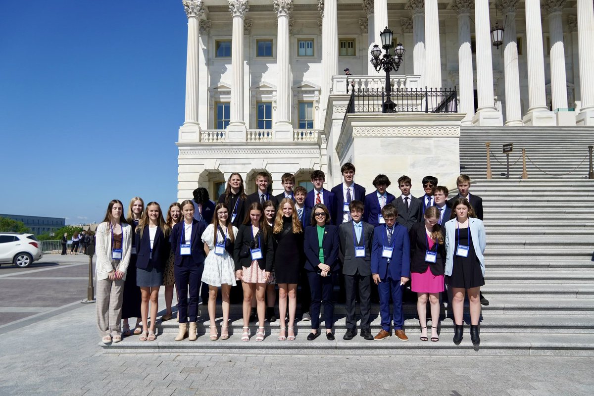 Welcome to DC, Faithful Shepherd Catholic School!   It was great to stop by and meet with FSCS middle schoolers during their visit to our nation's Capitol.