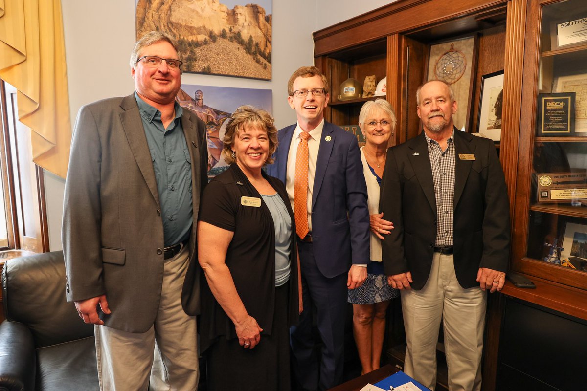 I met with folks from the SD Snowmobile Association where we talked about funding for recreational trail for motorized and nonmotorized uses. We also discussed how to ensure folks continue to have access to public lands. This week, I voted for the WEST Act, which would stop a bad…