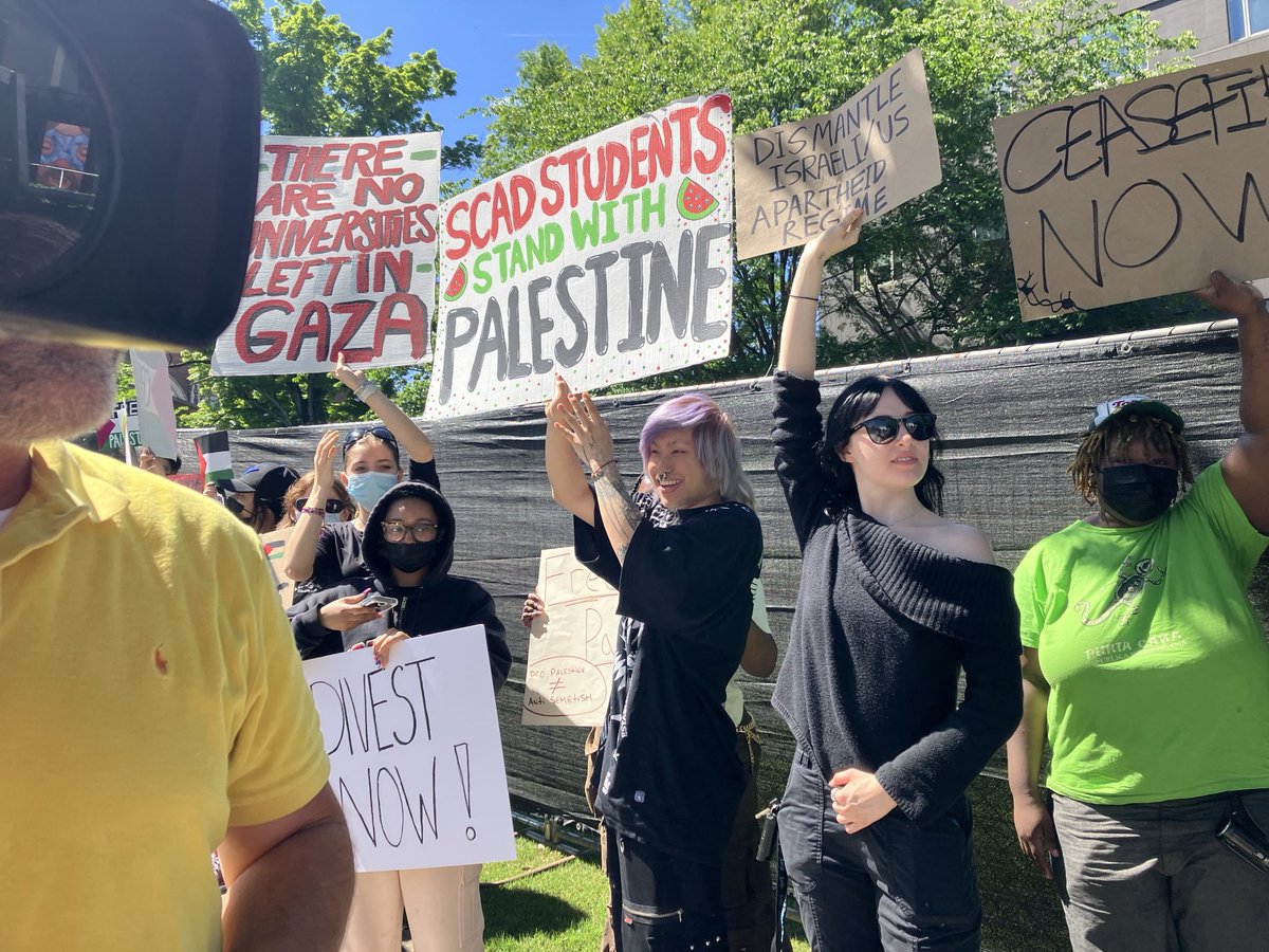 Rebekka Schramm (@rebekka_schramm) on Twitter photo #RightNow: Atlanta SCAD students walk out of class to protest the war in Gaza. More at noon on <a href="/ATLNewsFirst/">Atlanta News First</a>. #RightNow: Atlanta SCAD students walk out of class to protest the war in Gaza. More at noon on <a href="/ATLNewsFirst/">Atlanta News First</a>.