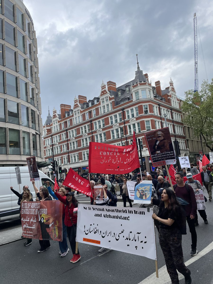 1 Mayıs İşçi ve Emekçi Bayramınız kutlu olsun #1mayısiscibayramı Londra